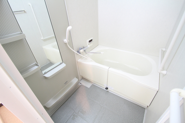 バス・シャワールーム　※別室の参考写真の為、現況優先です。