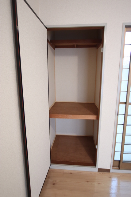 収納　洋室の収納です★