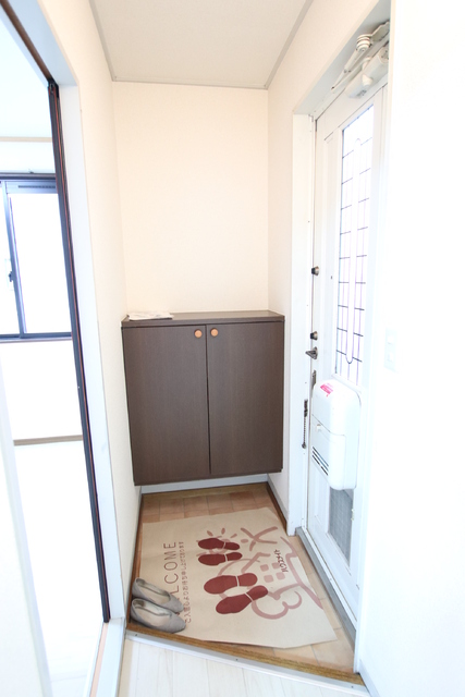 玄関　下駄箱付きの玄関です★