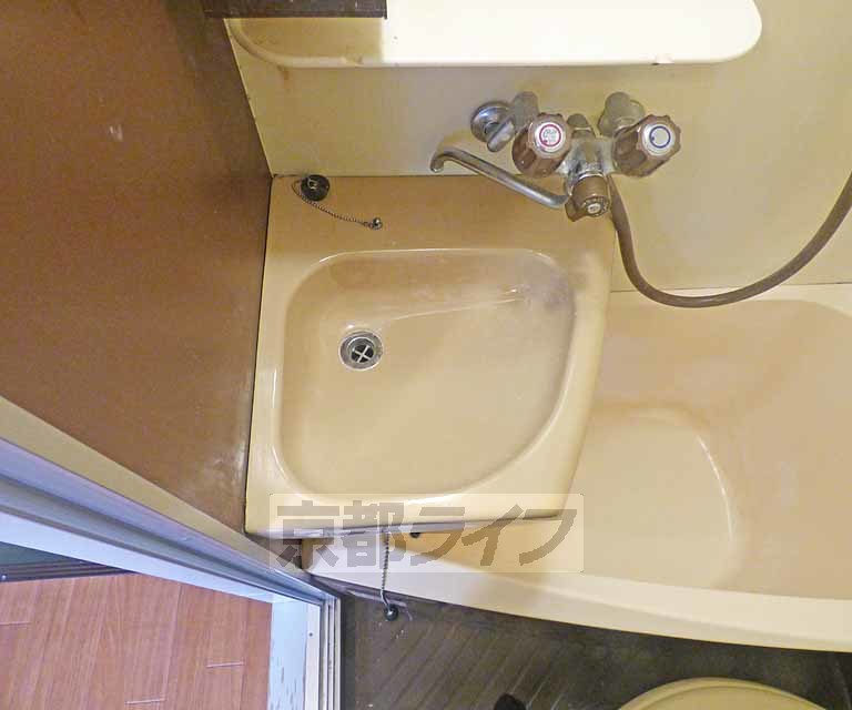 洗面設備　洗面台です。