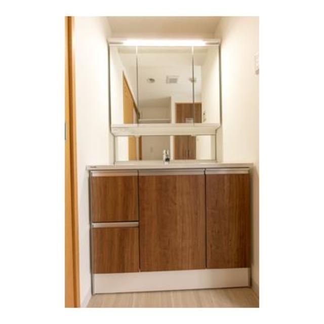 洗面設備　※写真は同タイプ住戸です。