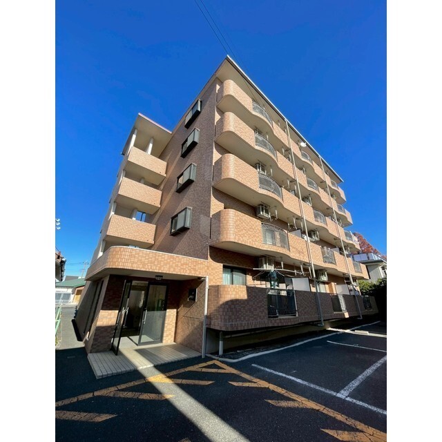 建物外観　５階建て、オートロック物件です♪