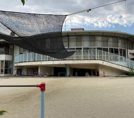 幼稚園・保育園　住吉保育所（幼稚園・保育園）まで831m