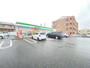 コンビニ　ファミリーマート嬉野中川新町店（コンビニ）まで427m