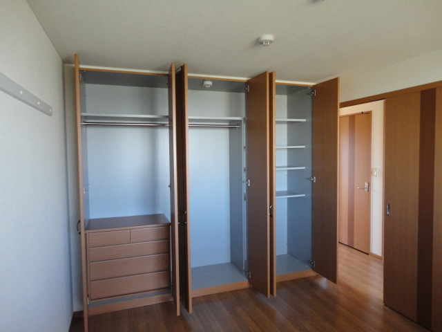 収納　クローゼット