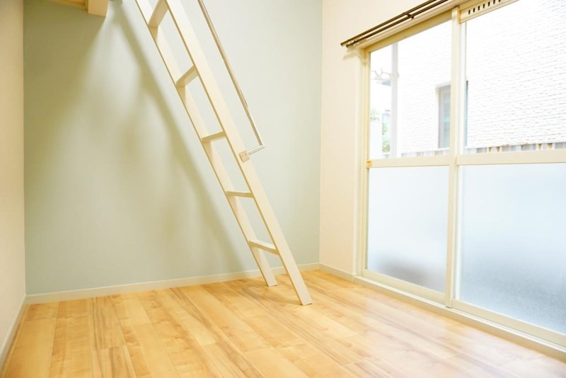 居室・リビング　テラスに面した洋室5帖