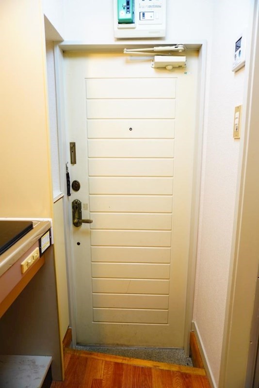 玄関　玄関収納あり