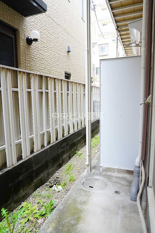 バルコニー　テラス