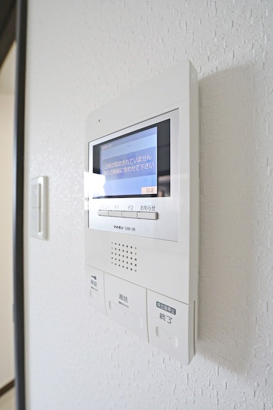 セキュリティ　モニター付きインターホン