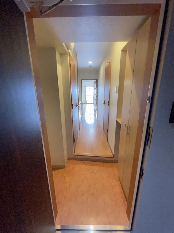 玄関　別部屋のお写真です。ご参考になれば幸いです。