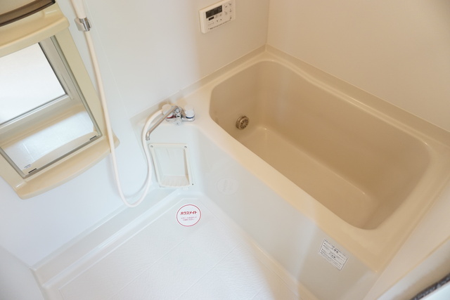 バス・シャワールーム　★追炊き機能つきのバスです★