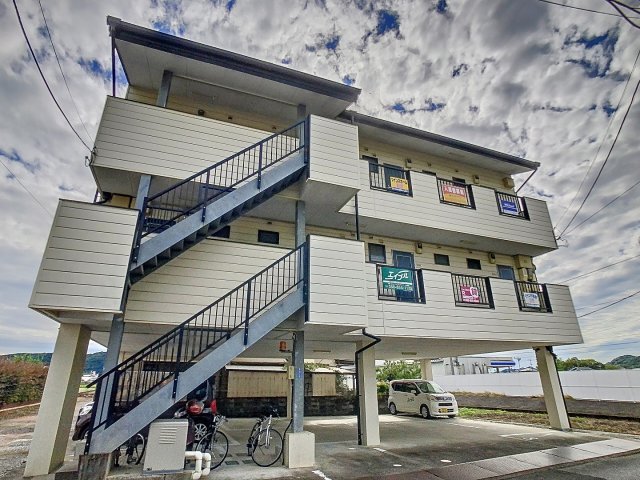 建物外観　現況と異なる場合は現況を優先します。