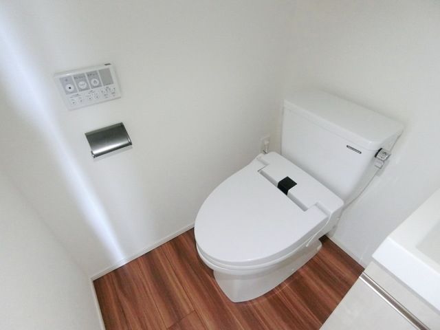 トイレ　☆温水洗浄便座☆