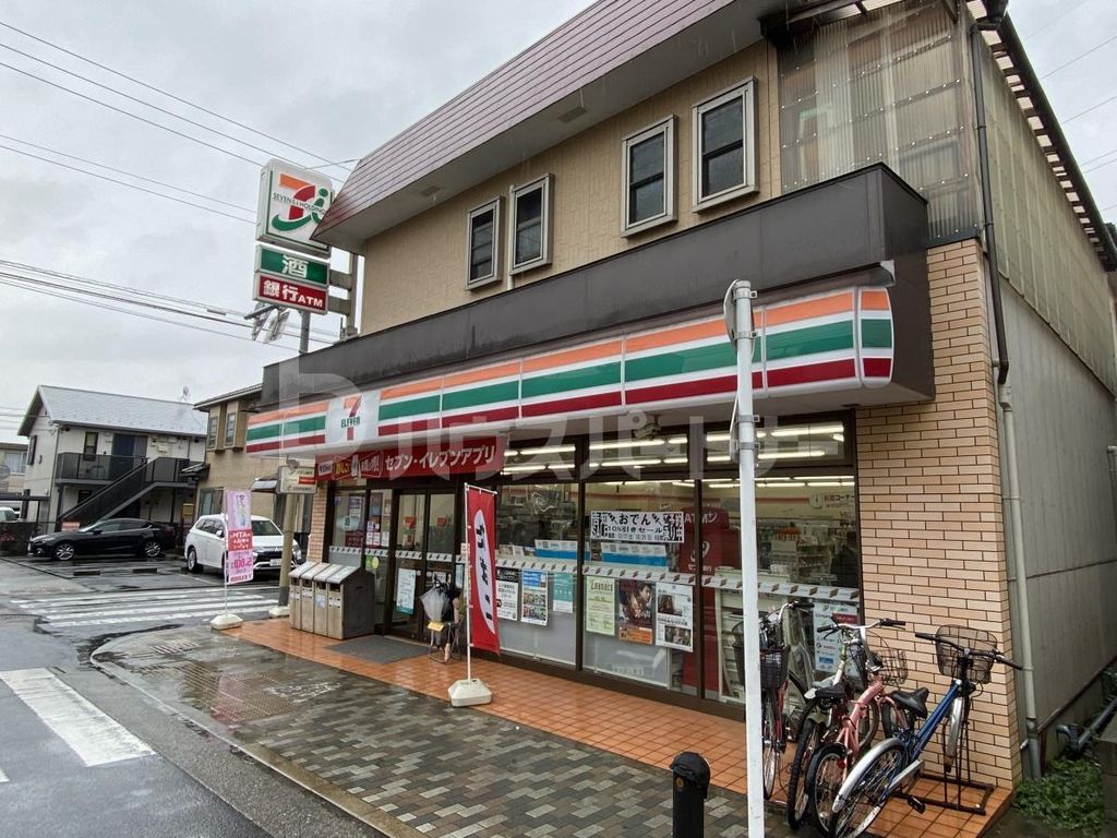 コンビニ　セブンイレブン金町店（コンビニ）まで240m