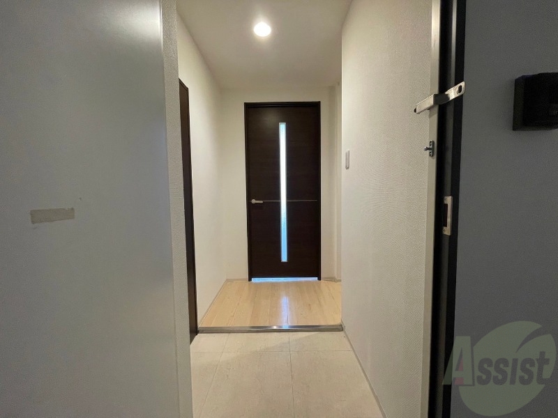 玄関　玄関です。白を基調としていて清潔感があります！