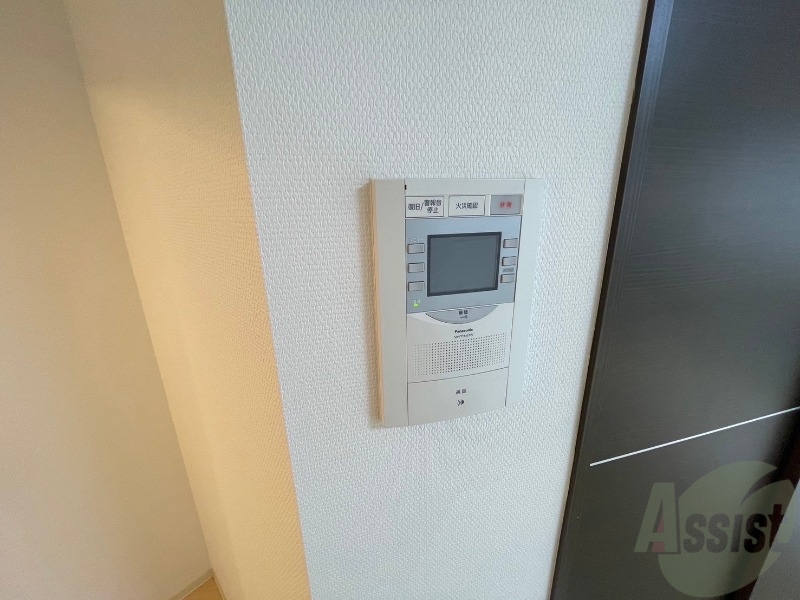 セキュリティ　ＴＶモニター付インターホンです。来客者の顔が見えるので安心！