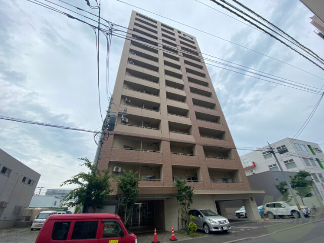 建物外観　札幌市中央区北３条東「グランカーサ北３条」