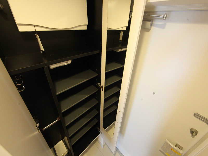 玄関　玄関　シューズボックス（収納充実してます）