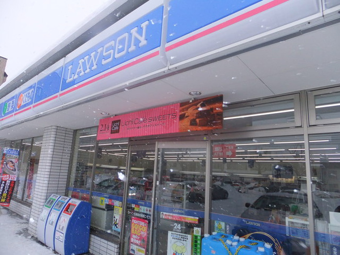 コンビニ　ローソン（コンビニ）まで180m