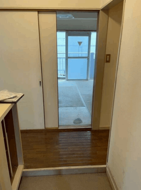 玄関　※別部屋参照