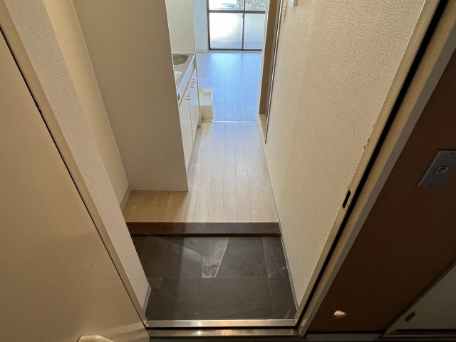 玄関　収納もある玄関です