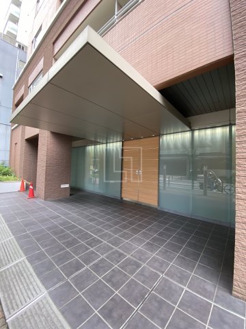 エントランス　クロスレジデンス大阪新町　エントランス