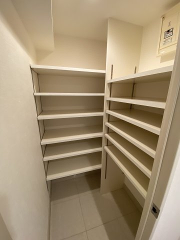 収納　クロスレジデンス大阪新町　シューズボックス