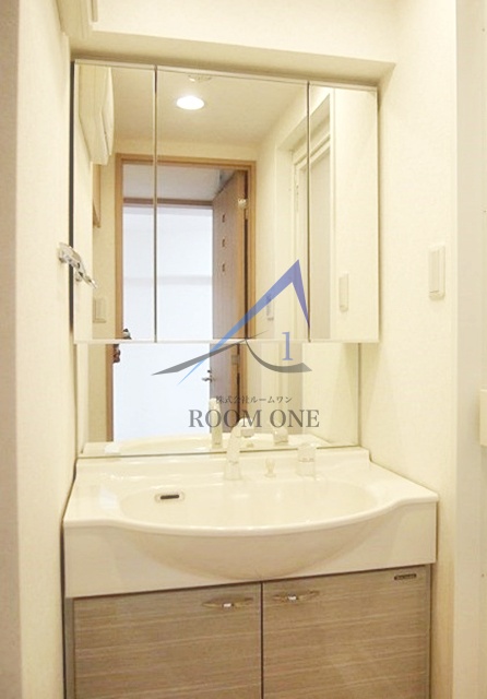 洗面設備　洗面台です。