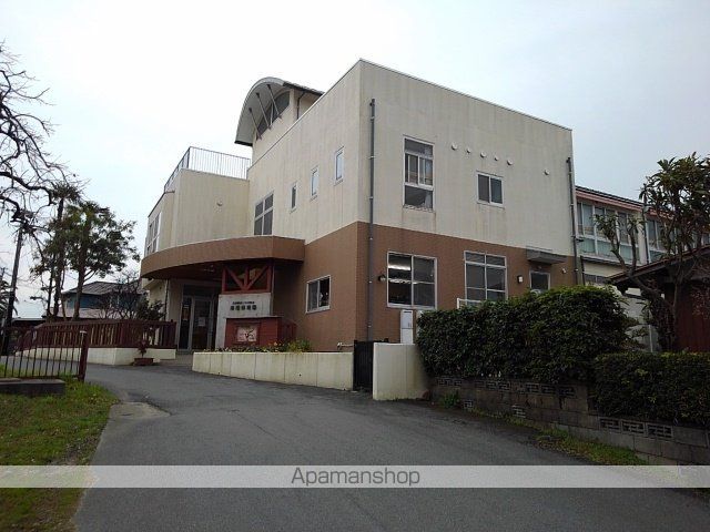 幼稚園・保育園　保育園（幼稚園・保育園）まで870m
