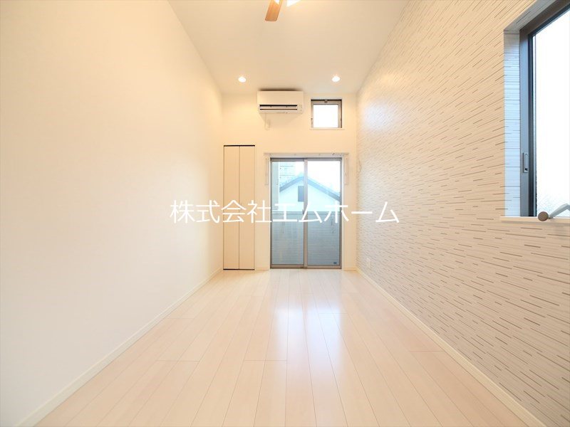 バルコニー　洋室6.2帖　ロフト6.4帖（収納にも寝室使えます）同仕様写