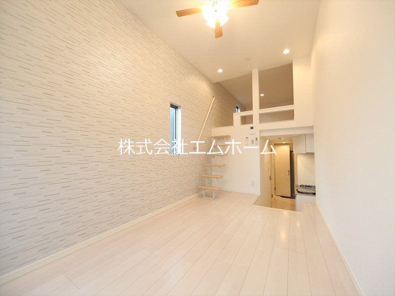 居室・リビング　洋室6.2帖　ロフト6.4帖（収納にも寝室使えます）同同仕様