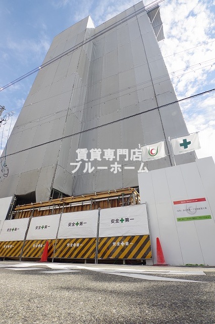 エントランス　建築中！