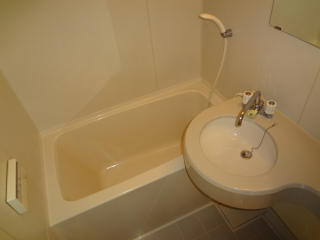 バス・シャワールーム　浴室