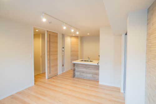 居室・リビング　※写真は202号室で、実際とは異なる場合がございます。