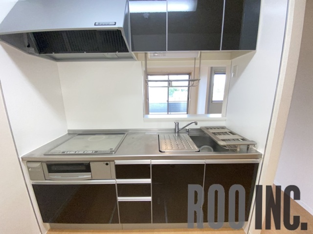 キッチン　※写真は１０５号室となります。　実際と異なります。