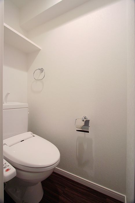 トイレ　※別号室の参考写真になります。