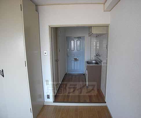 玄関　どう使うかはあなた次第です