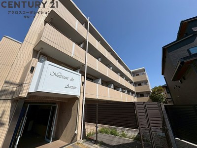 建物外観　宅配ボックス付きで不在時にも便利！