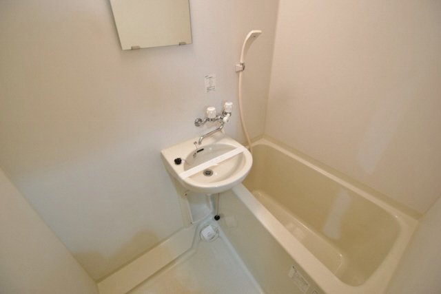 バス・シャワールーム　２点ユニットバス
