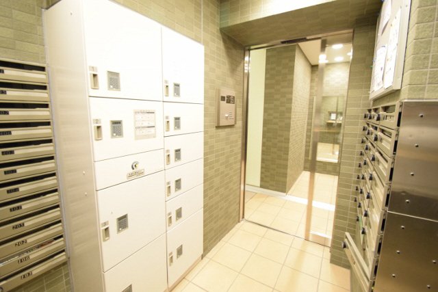 エントランス　宅配ＢＯＸあります