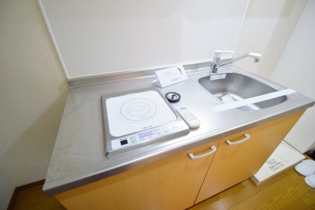 キッチン　IHコンロ付きのキッチンです