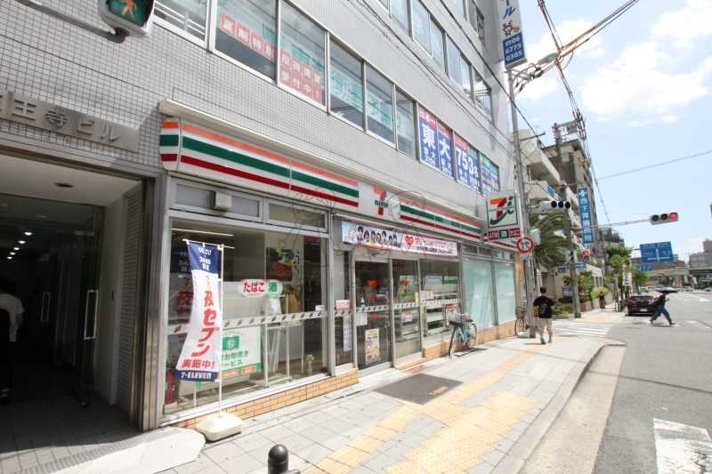 コンビニ　セブンイレブン大阪天王寺駅北店（コンビニ）まで412m