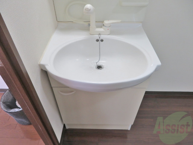 洗面設備　洗面台。身支度にはかかせないですよね～。