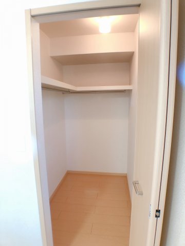 収納　ガッツリ収納出来てお部屋がスッキリウォークインクローゼット