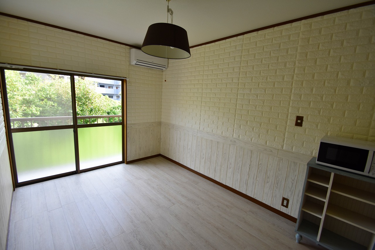 居室・リビング　クロスも新品です☆