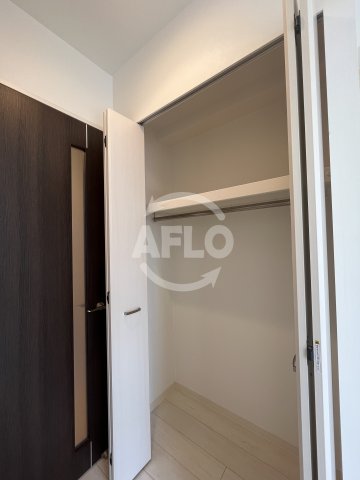 収納　スプランディッド新大阪DUE　クローゼット