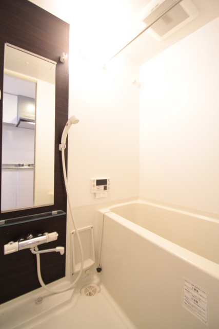 バス・シャワールーム　※別室のお写真を参考にしております