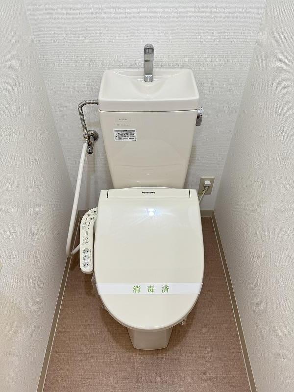 トイレ　※同タイプ別部屋のものとなります。