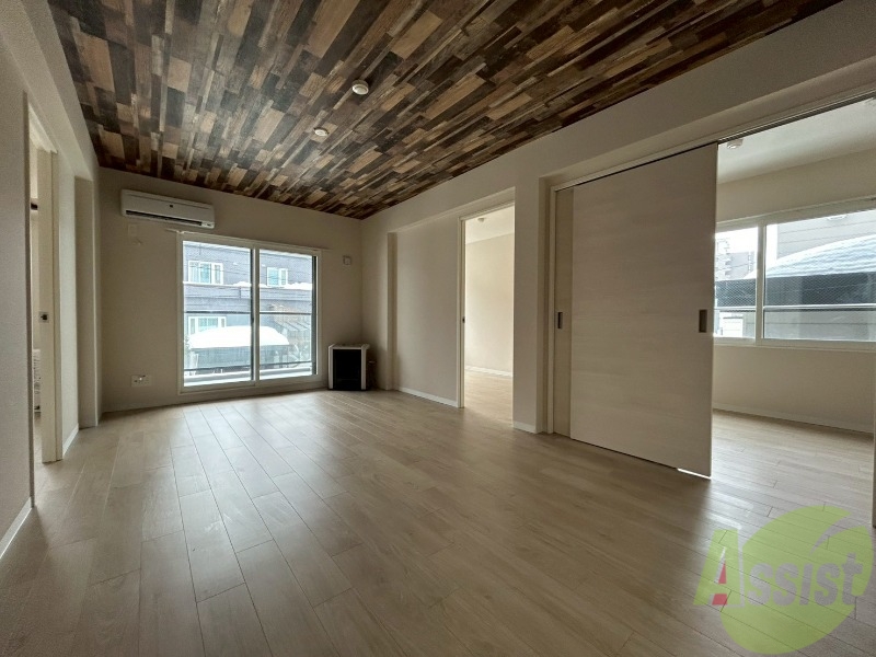 居室・リビング　広くてキレイなお部屋が広がっていて、充実した生活が送れそう。