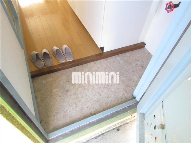 玄関　広い玄関で来客者様が来ても安心です